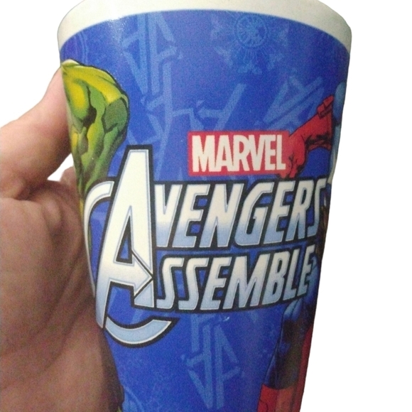 Marvel Avengers Assemble Captain America & Incredible Hulk Collectible Mug - Picture 3 of 8
